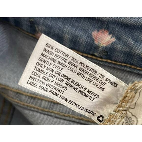 Wild Fable Blue Denim High Rise Jean Shorts with Flowers NWT Size 2 - Picture 5 of 8